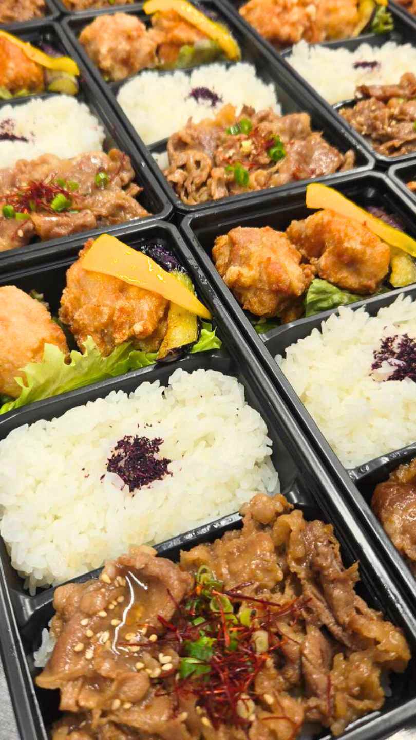 【高松市内 宅配対応】企業様の会議用に「唐揚げ＆カルビ弁当」35個をお届けしました｜請求書払い可