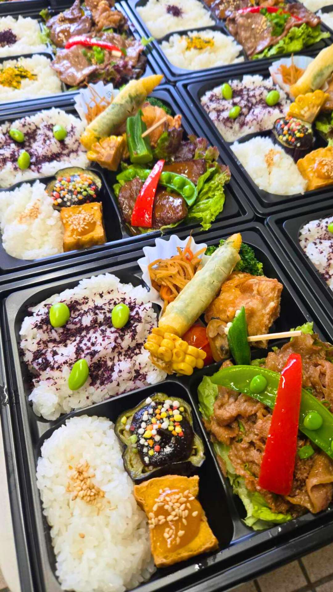 【法事のお昼におすすめ】人気焼肉弁当5種を家族分まとめて宅配しました｜高松市